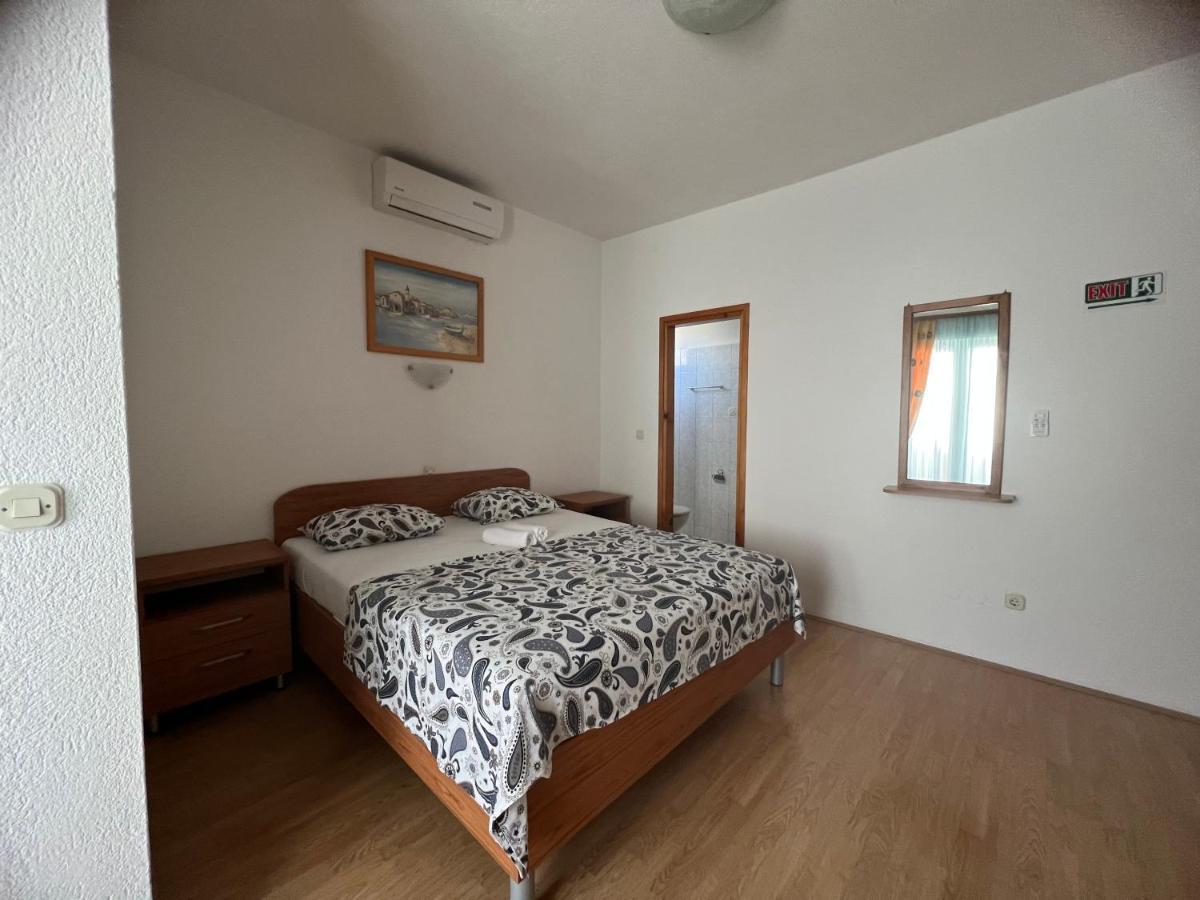 Apartments Jurisic Baška Voda Extérieur photo