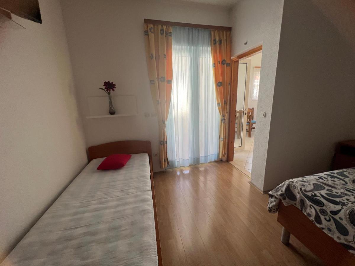 Apartments Jurisic Baška Voda Extérieur photo